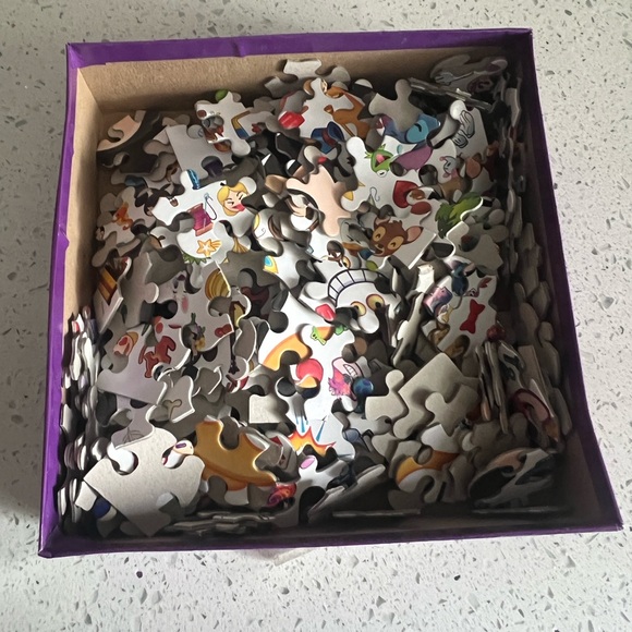 Disney Character Emoji Puzzle 300 Pieces 🧩 - Picture 7 of 10